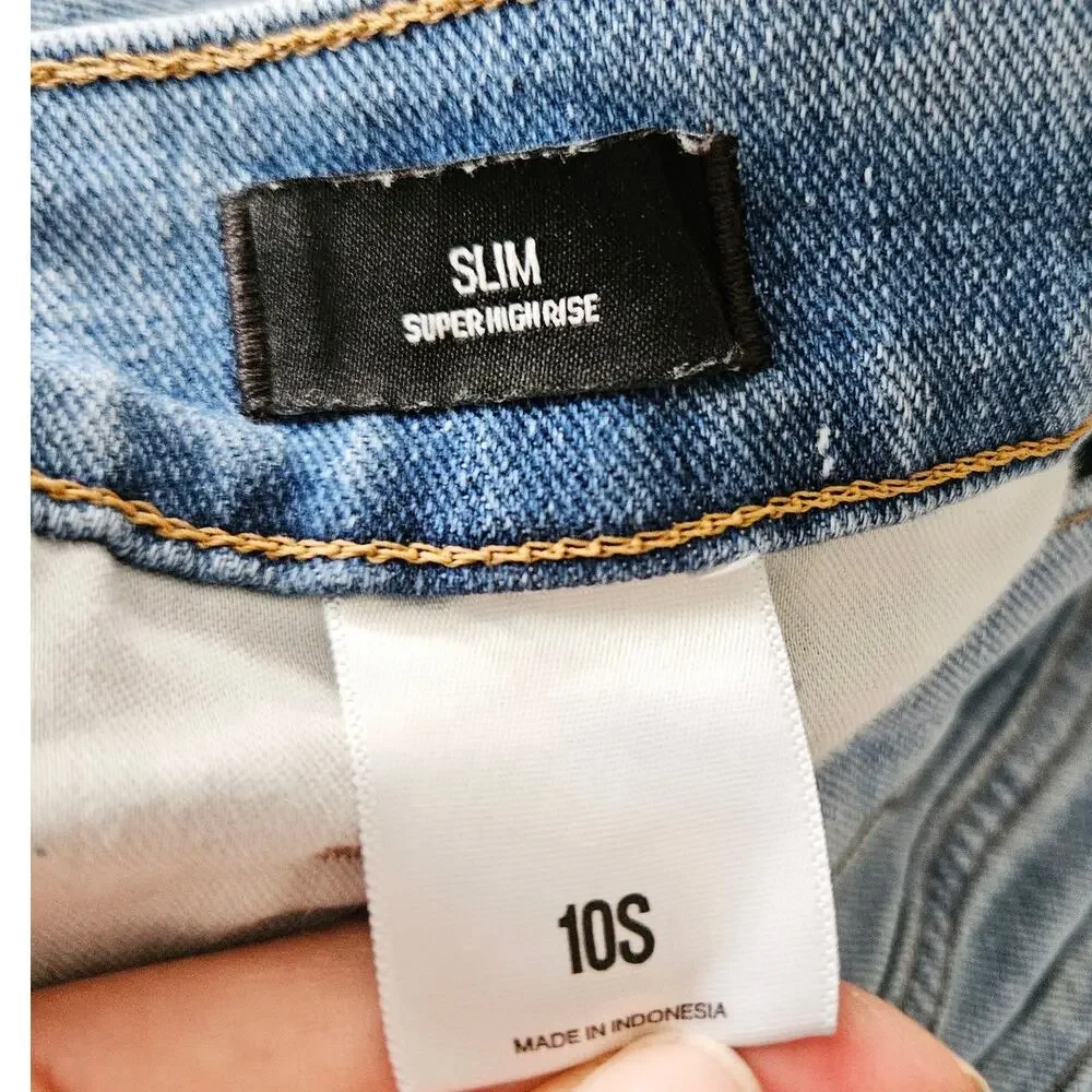 Express Women’s Slim Super High Rise Crop Jeans Size 10S Button Fly Medium Wash